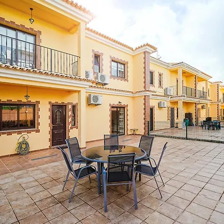 Fabulous T3 Townhouse With Private Swimming Pool