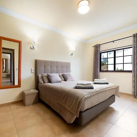 Fabulous T3 Townhouse With Private Swimming Pool بيت للعطل سيلفيس
